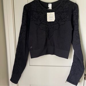 NWT Fabletics Seamless Lace Long Sleeve Top Athletic Workout Black Size XL